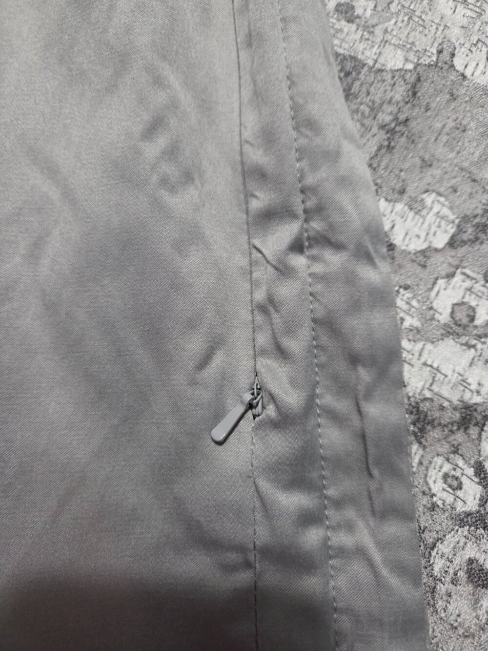 Luxury Macy's Hotel Collection Silver Queen Duvet - Picture 5 of 9